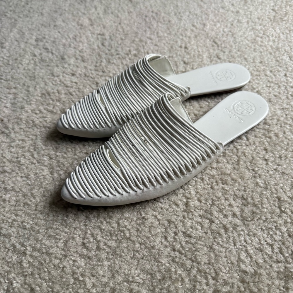 Tory Burch White Mule Flats, Women’s Size 6.5, Gently Used In Great Condition!